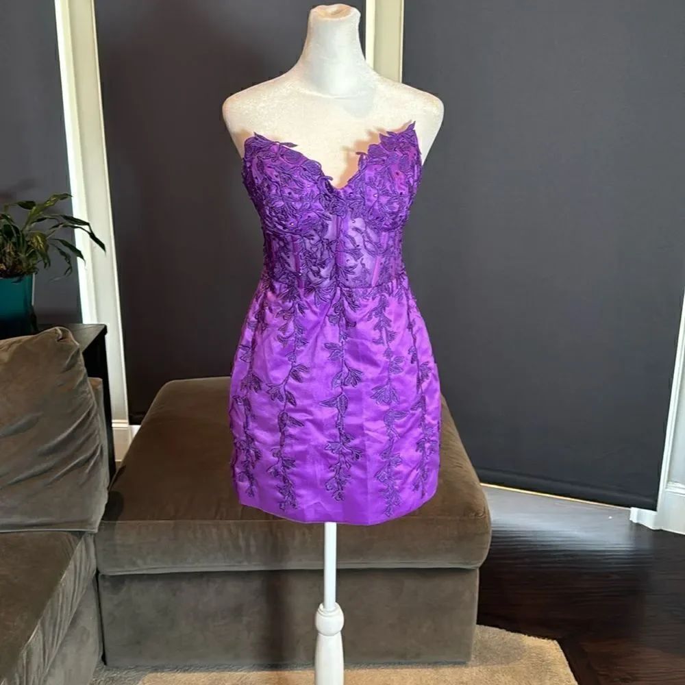 Women’s Purple Short Party Dress Beading Sheer Bodice Corset Back Ties Size 4